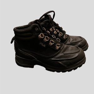 Fila size 2 1/2 weather tec black boots 3SH40122-001